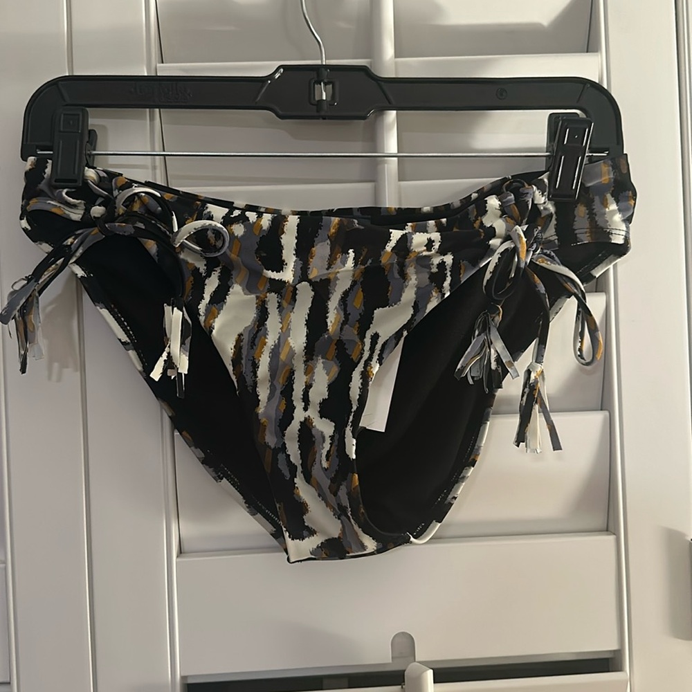 NWT Swimsuits for all bikini bottoms